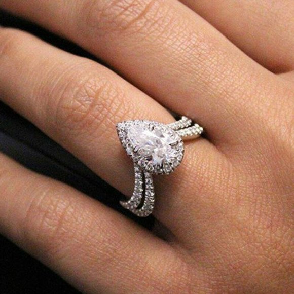 Jewelry - 925 Silver Exquisite Pear Cut White Sapphire Ring